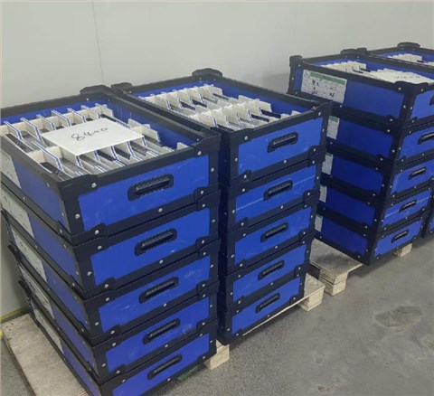 電池片劃片承載中空板周轉(zhuǎn)箱