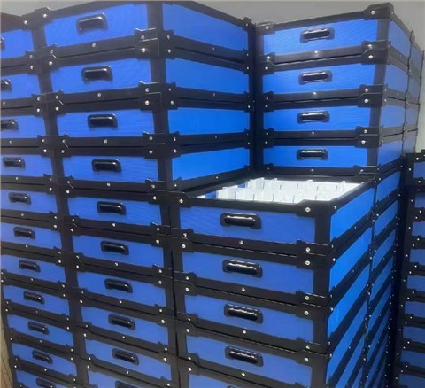 電池片劃片承載中空板周轉(zhuǎn)箱